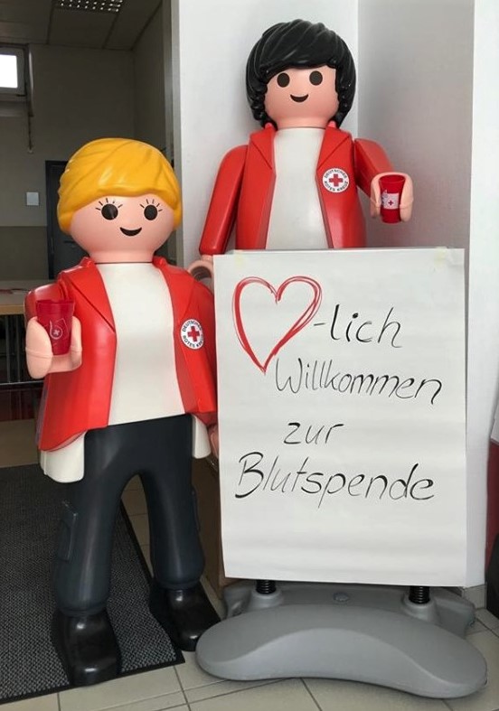 Das Bayerische Rote Kreuz freut sich auf viele Blutspender beim Spendetermin am Freitag. Er steht diesmal angesichts einer Wette zwischen BRK und Stadt Ebern unter einem ganz besonderen Vorzeichen. (Foto: BRK)