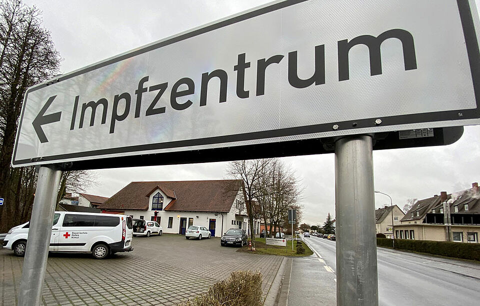 Das Impfzentrum des Landkreises Haßberge ist einsatzbereit. Es wurde im Rotkreuzhaus in Hofheim (Eichelsdorfer Straße 11) etabliert.